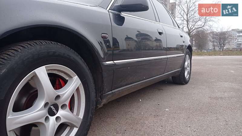 Седан Audi A8 2002 в Шептицькому