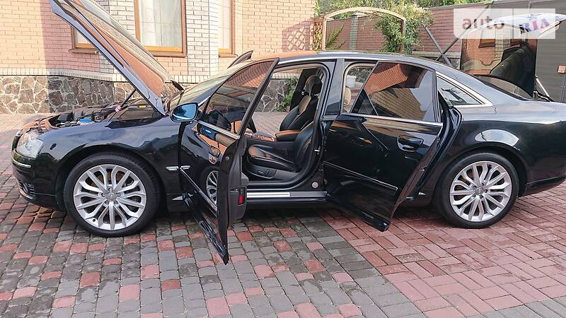 Седан Audi A8 2006 в Киеве