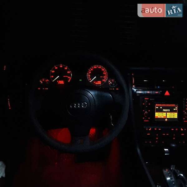 Седан Audi A8 2000 в Одессе