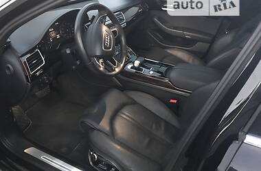 Седан Audi A8 2014 в Львове