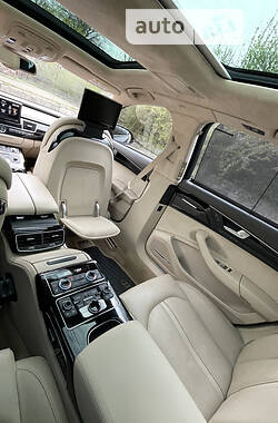 Седан Audi A8 2015 в 