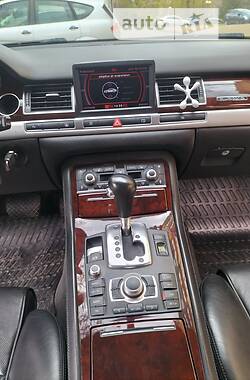 Седан Audi A8 2006 в Луцке