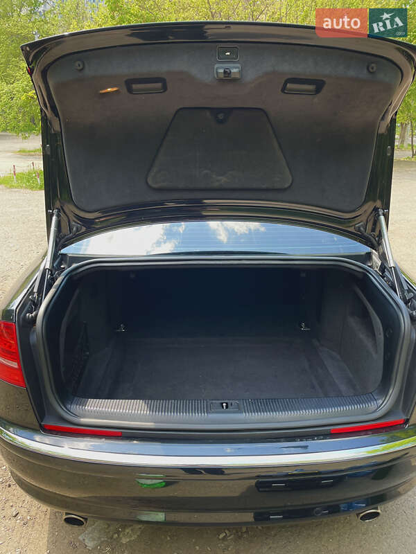 Седан Audi A8 2008 в Миколаєві