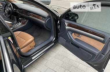 Седан Audi A8 2007 в Львові