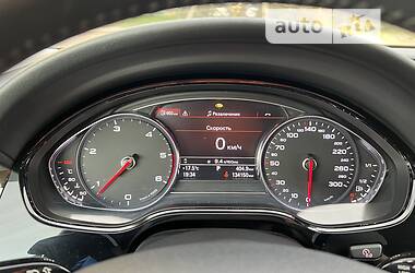 Седан Audi A8 2017 в Львові