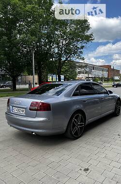 Седан Audi A8 2005 в Ужгороде