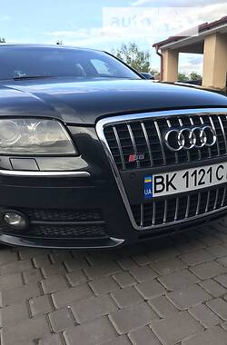 Седан Audi A8 2005 в Рівному