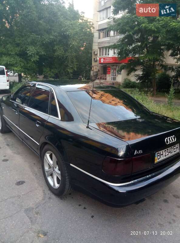 Седан Audi A8 2000 в Одессе