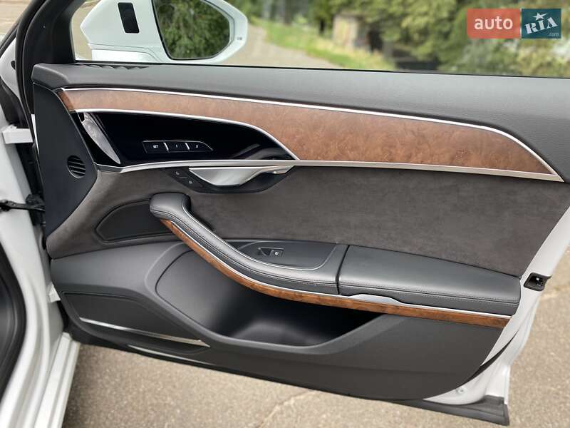 Седан Audi A8 2018 в Киеве фото 9 Седан Audi A8 2018 в Киеве