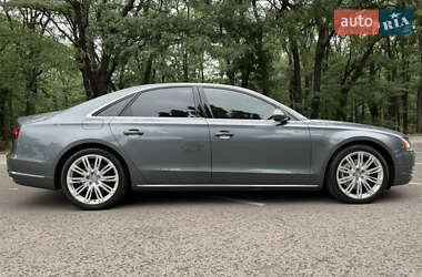 Седан Audi A8 2013 в 
