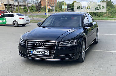 Седан Audi A8 2015 в Ужгороде