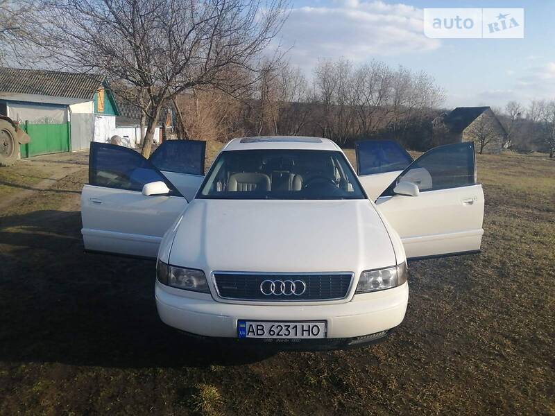 Седан Audi A8 1997 в Крыжополе