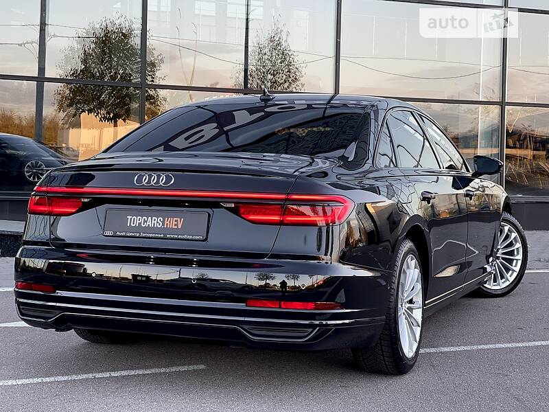 Седан Audi A8 2021 в Киеве