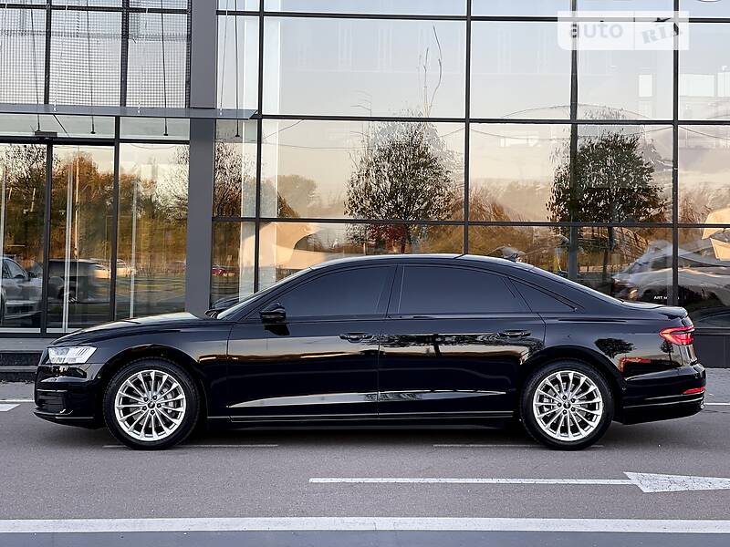 Седан Audi A8 2021 в Киеве