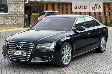 Седан Audi A8 2011 в 