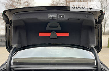 Седан Audi A8 2011 в 