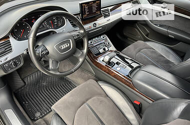 Седан Audi A8 2011 в 