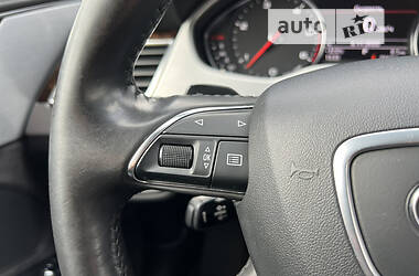 Седан Audi A8 2011 в 