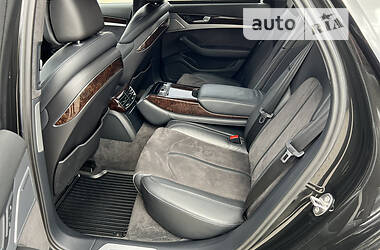 Седан Audi A8 2011 в 