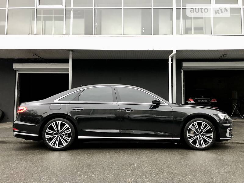 Седан Audi A8 2018 в Києві