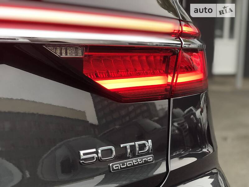 Седан Audi A8 2018 в Києві