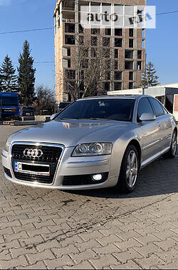 Седан Audi A8 2005 в Черновцах
