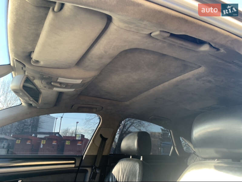 Седан Audi A8 2005 в Черновцах