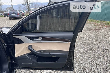 Седан Audi A8 2010 в 