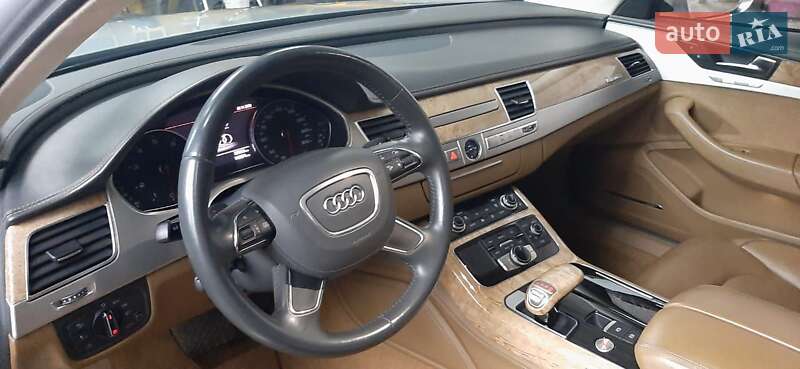 Седан Audi A8 2011 в Києві