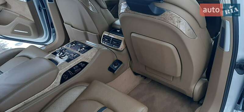 Седан Audi A8 2011 в Киеве