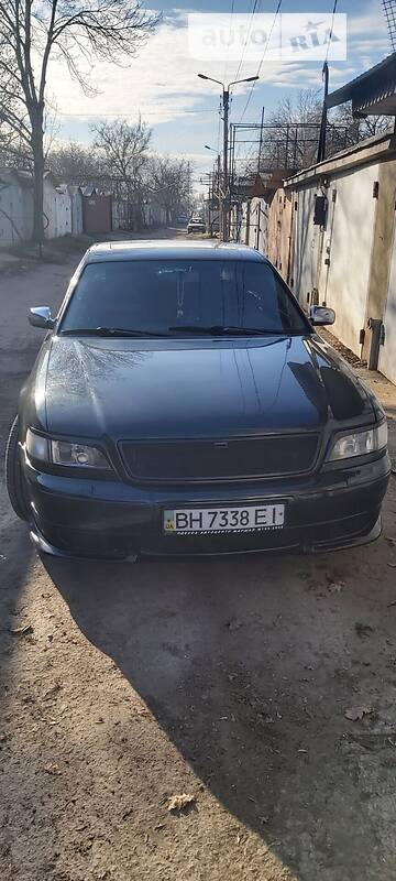 Седан Audi A8 1995 в Одесі