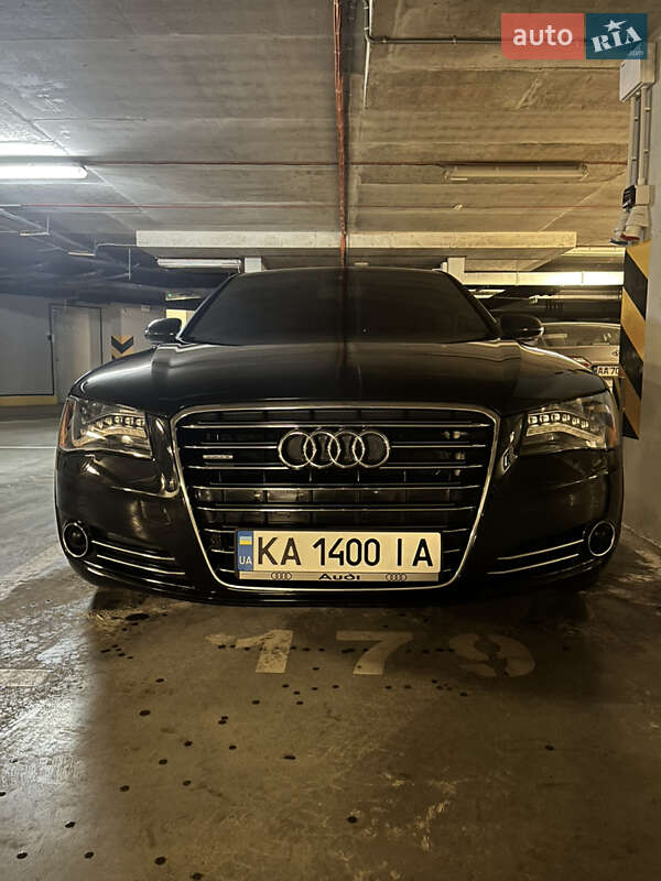Седан Audi A8 2012 в Києві