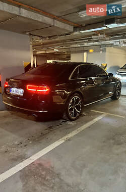 Седан Audi A8 2012 в Києві