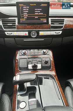 Седан Audi A8 2012 в Києві