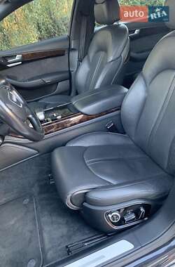 Седан Audi A8 2014 в Львове