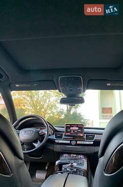 Седан Audi A8 2014 в Львове