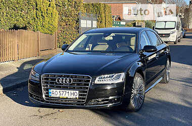 Седан Audi A8 2016 в 