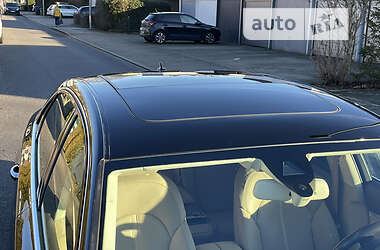 Седан Audi A8 2016 в 