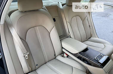 Седан Audi A8 2016 в 