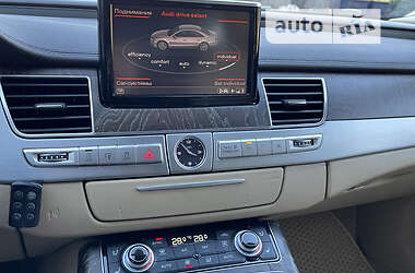 Седан Audi A8 2016 в 