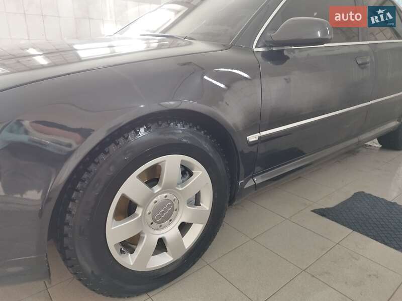 Седан Audi A8 2002 в Виннице