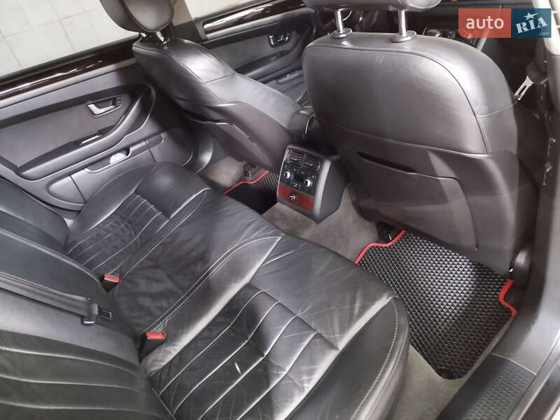 Седан Audi A8 2002 в Виннице