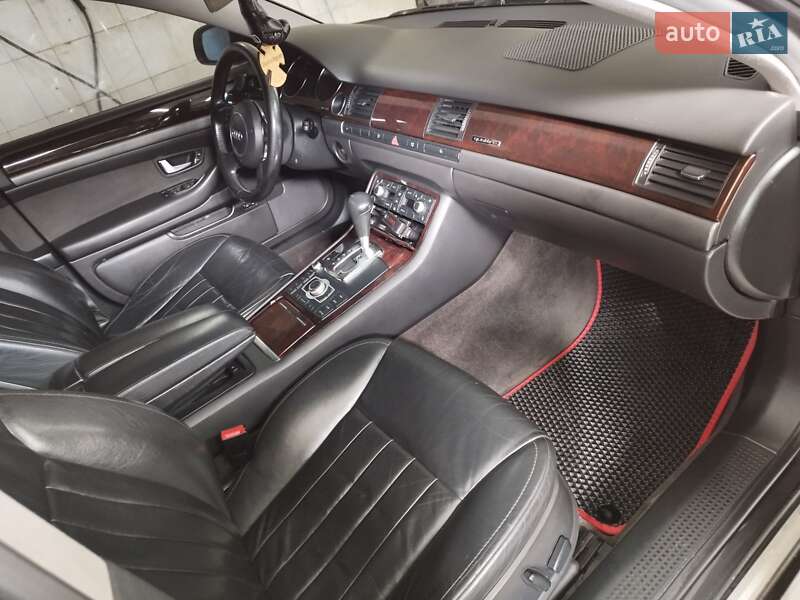 Седан Audi A8 2002 в Виннице