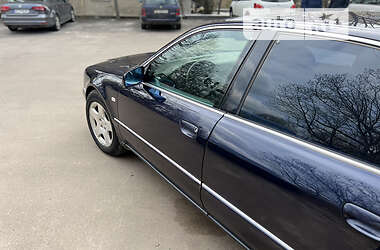 Седан Audi A8 2001 в Львове