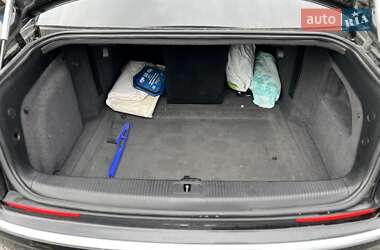 Седан Audi A8 2005 в 