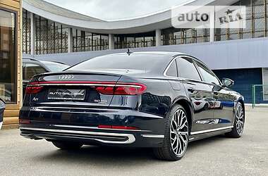 Седан Audi A8 2023 в Киеве