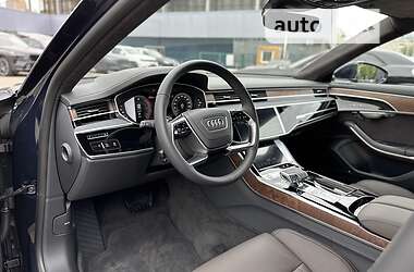 Седан Audi A8 2023 в Киеве