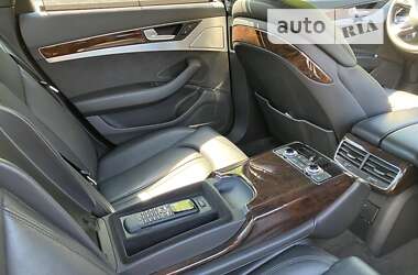 Седан Audi A8 2013 в 