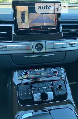 Седан Audi A8 2013 в 