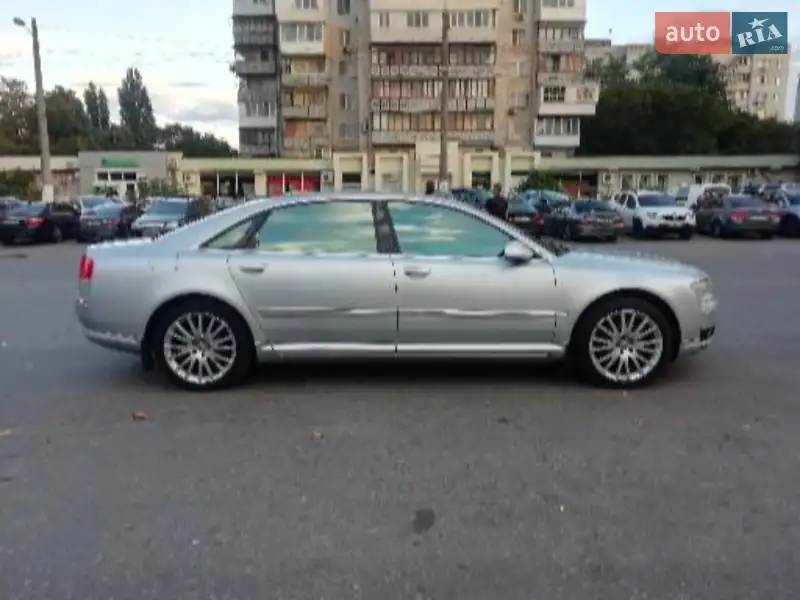 Audi A8 2004